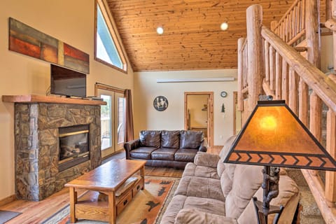 Mtn Getaway with Scenic View, 15 Mi to Rushmore Maison in West Pennington