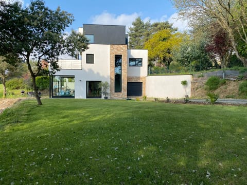 Vue mer Bretagne Villa d'architecte Villa in Plérin