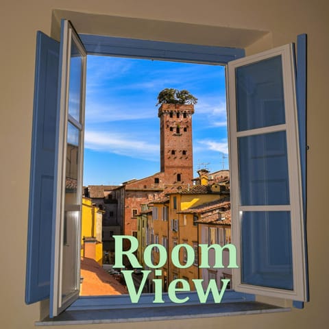 Bedroom, City view