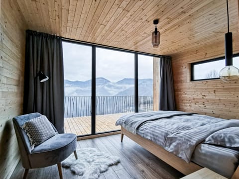 Bedroom, Mountain view