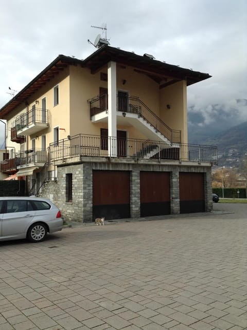 Inner courtyard view