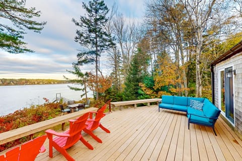 Maine Waterfront Luxury Retreat House in West Bath
