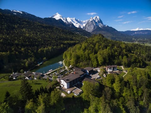 Property building, Bird's eye view, Mountain view