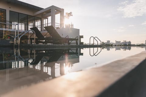 Pool view, Swimming pool, Sunrise