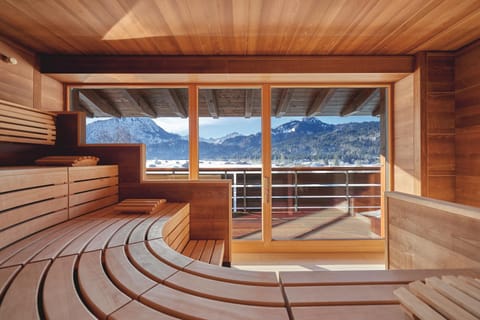 Sauna, Spa and wellness centre/facilities, Mountain view