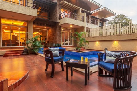 StayVista's The Happy Hive - Cozy rooms and a pool for a delightful stay Chalet in Lonavla