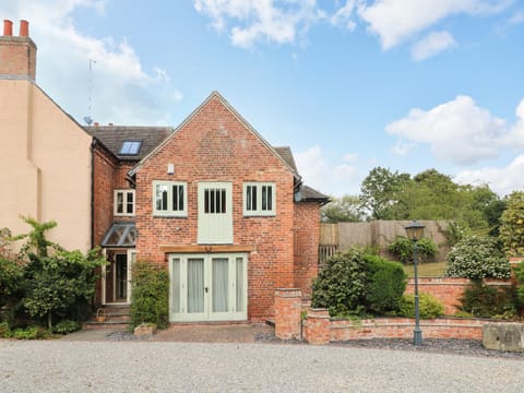 Mill Farm - The Farmhouse House in South Derbyshire District