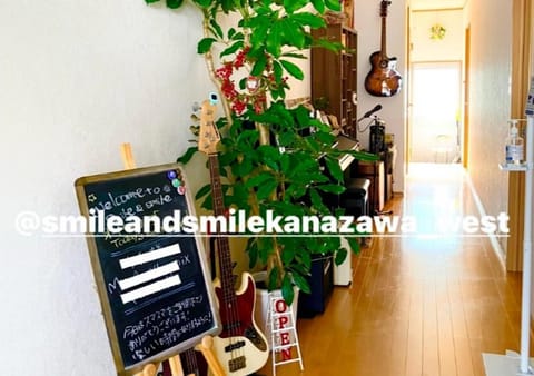Guest House Nishikanazawa Smile & smile - Vacation STAY 12106v Chambre d’hôte in Kanazawa