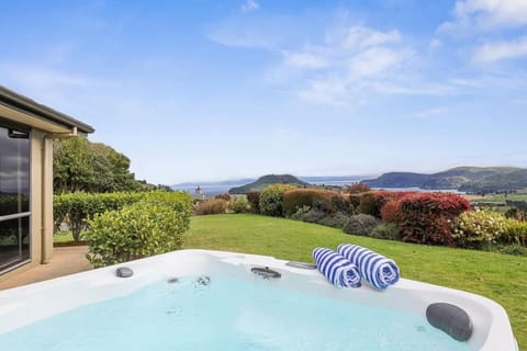 Hot Tub, View (from property/room), View (from property/room), Lake view, Lake view