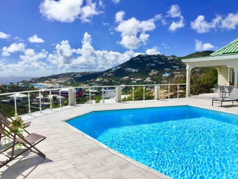 V2 Dream panorama of the ocean House in Sint Maarten