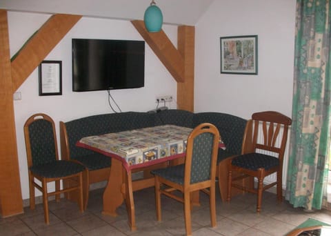 TV and multimedia, Dining area