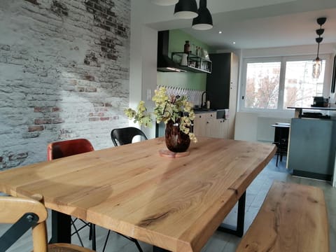 Dining area, kitchen