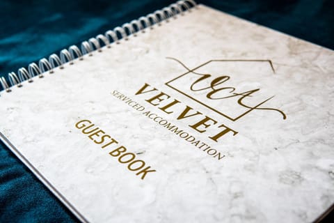 1 Bed House at Velvet Serviced Accommodation Swansea with Free Parking & WiFi - SA1 Bed and Breakfast in Swansea