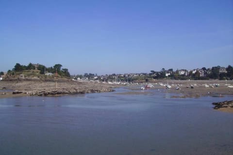 studio entre Mt-St-Michel et St- Malo Apartment in Brittany