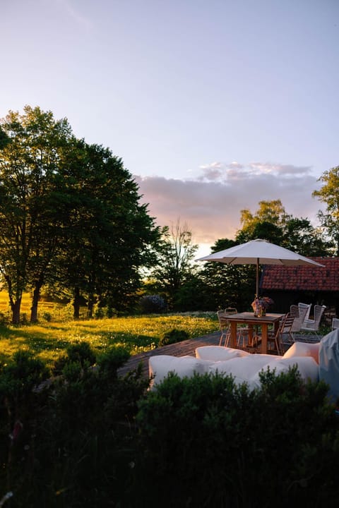 Garden, Balcony/Terrace, Lake view