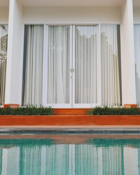Balcony/Terrace, Pool view, Swimming pool