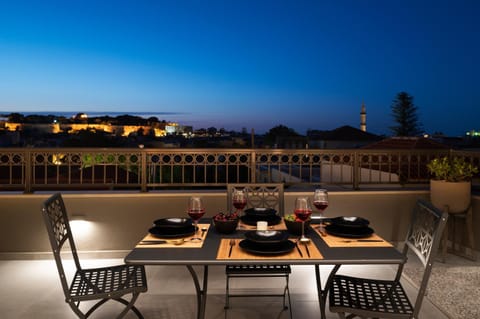 View (from property/room), Balcony/Terrace, Dining area
