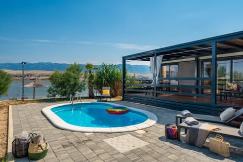 Property building, Swimming pool