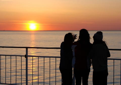 People, Balcony/Terrace, Sea view, Area and facilities, Sunset