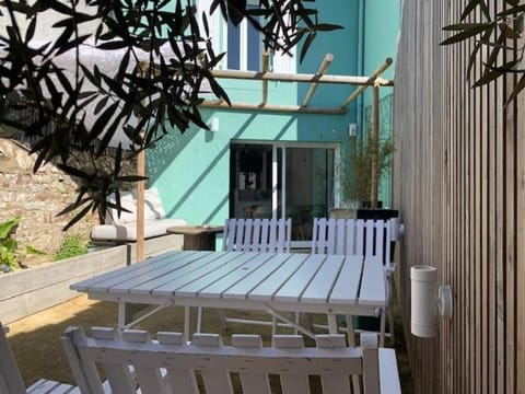 DU MANN petite maison jardin à 100m du port de Vannes avec PARKING House in Séné