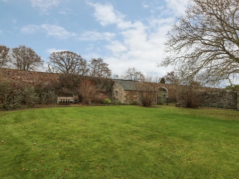 Harmony House - Harmony Gardens House in England