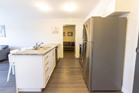 Newly Renovated Modern Condo Near Hospital, UNB Patio & Parking Coffee Casa in Saint John