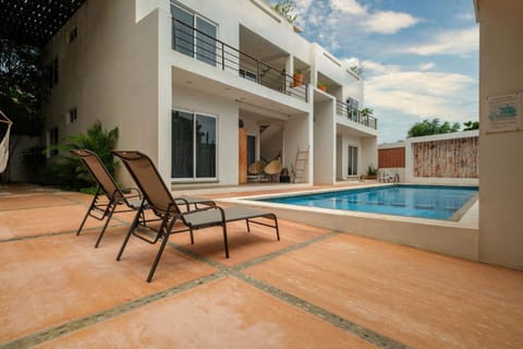 Patio, Day, Pool view, Swimming pool, sunbed