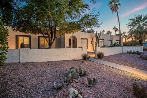 Scottsdale Adobe Home with Backyard Oasis! House in Scottsdale