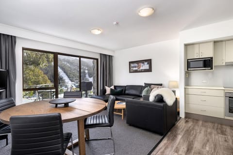 Lantern 1 Bedroom Balcony with sweeping view Apartment in Thredbo