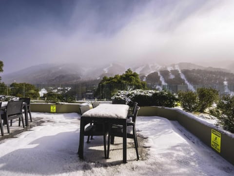 Winter, Balcony/Terrace, Mountain view