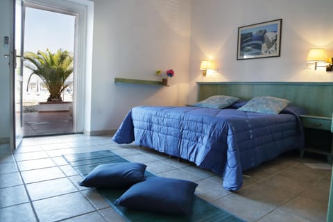 Vel Marì - Rooms on the Beach Hotel in Fertilia