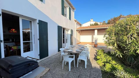 maison de vacances au calme et proche de la plage Villa in La Couarde-sur-Mer