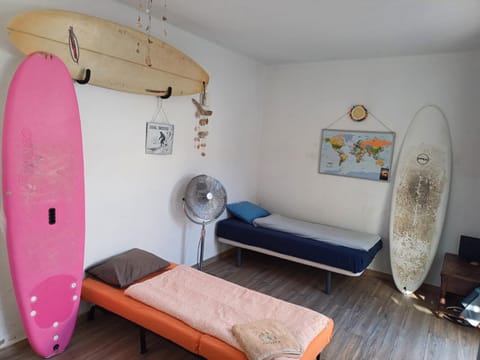 GetWet Surfcamp Bed and Breakfast in Costa da Caparica