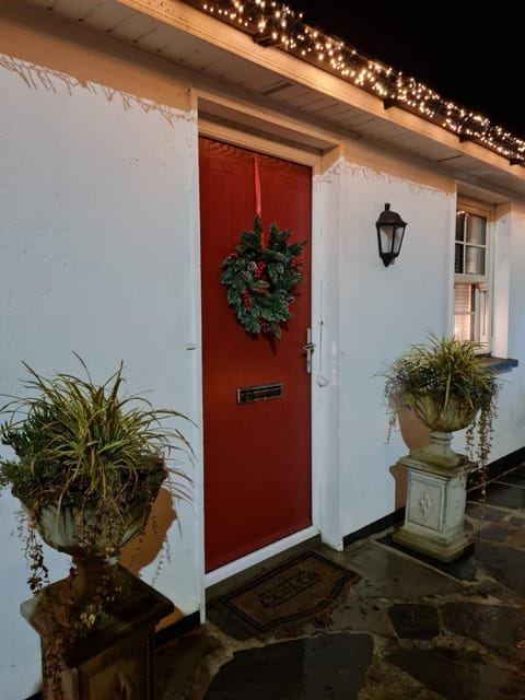 Kiltoy Cottage, Cosy 2 bedroomed Gate Lodge Cottage House in Letterkenny