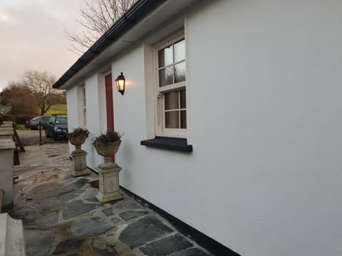 Kiltoy Cottage, Cosy 2 bedroomed Gate Lodge Cottage Haus in Letterkenny