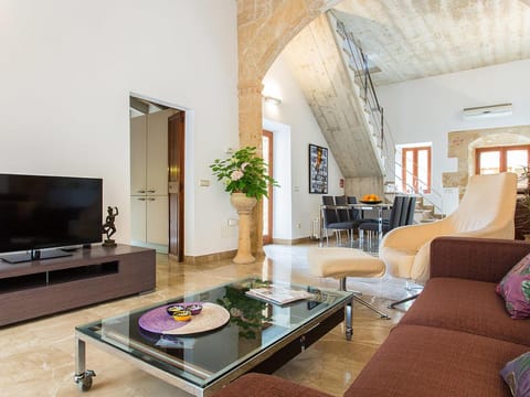 Town House Esglesia in Alcudia House in Alcúdia