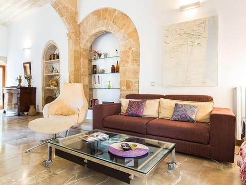 Town House Esglesia in Alcudia House in Alcúdia