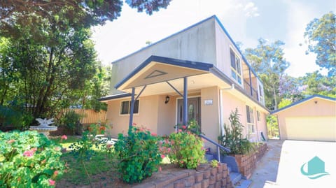 Property building, Garden, Garden view