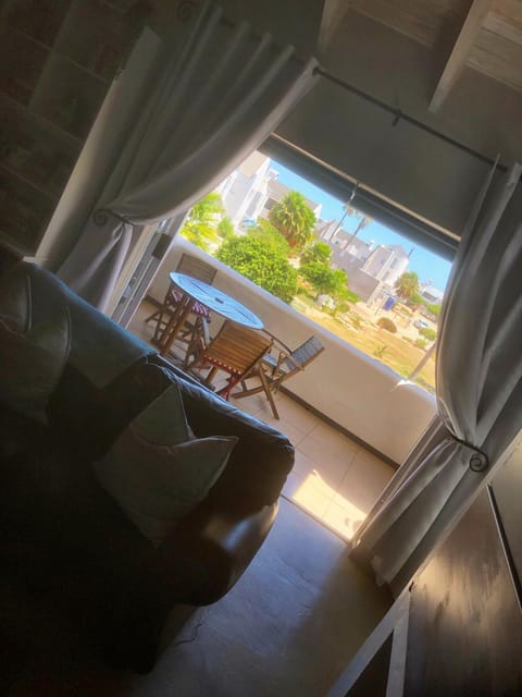 Red Bench Cottage House in Western Cape