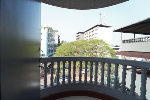 Balcony/Terrace, City view