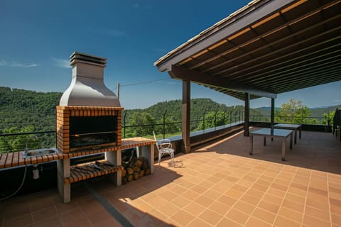 Patio, BBQ facilities, Balcony/Terrace