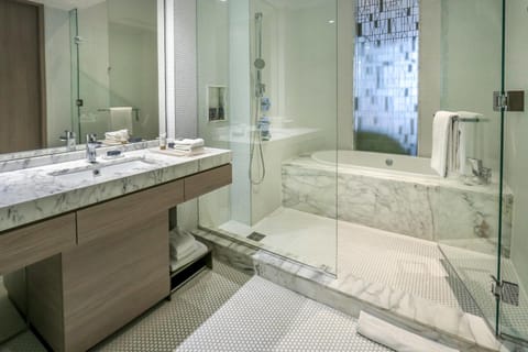 Aluna Lux Suites at SLS Lux Brickell Building Apartment in Brickell