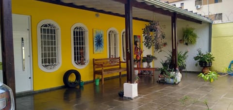 Casa Amarela Vacation rental in Uberlândia