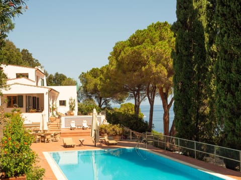 Property building, Pool view, Sea view, Swimming pool