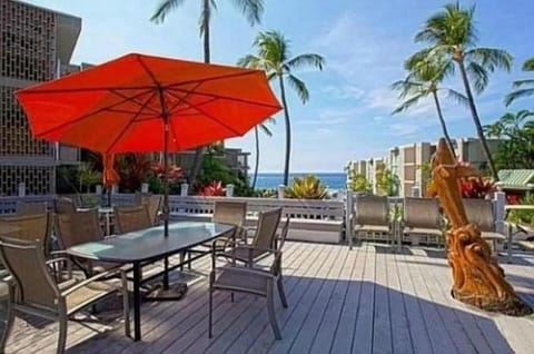 Enjoy the sunset at OCEAN FRONT 1BR Apartment - pool on site! Condominio in Holualoa