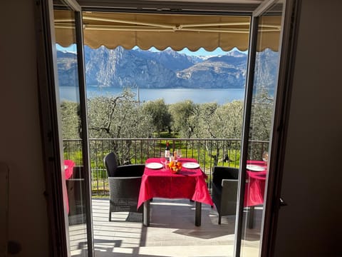 Villalvento Apartment in Malcesine