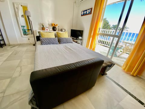 First Line Torrox Costa Apartment in Río de Torrox