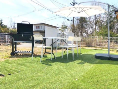 Property building, BBQ facilities, BBQ facilities