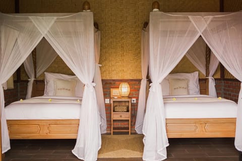 Property building, Bed