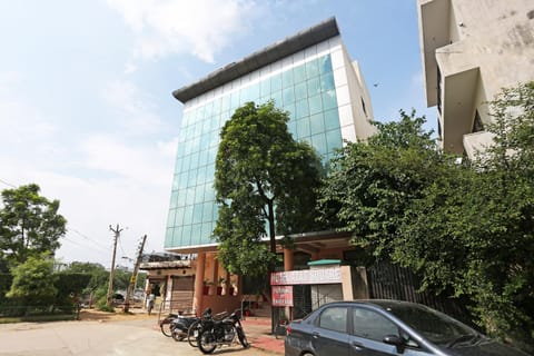 Flagship Telone stay Hotel in Gurugram
